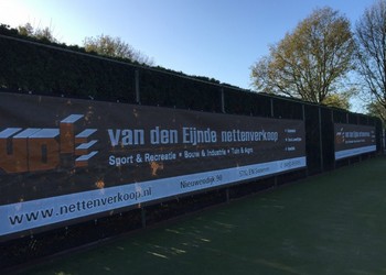 Premium Tennis doek zwart/bruin bij TVS Someren-Eind