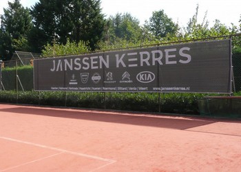 Tennis winddoek Janssen Kerres TV de Goudhoek Gerwern
